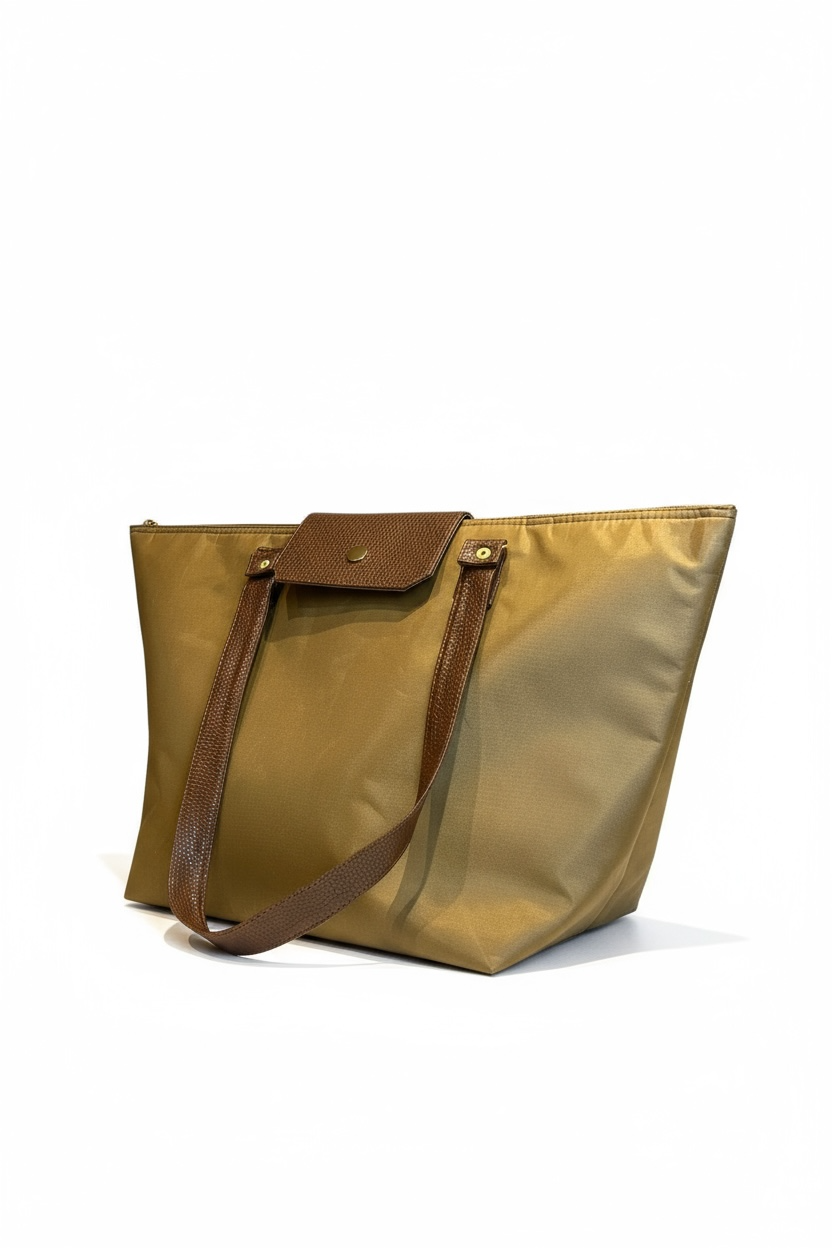 TULUM – Bolso grande  con asas largas y detalle frontal en contraste
