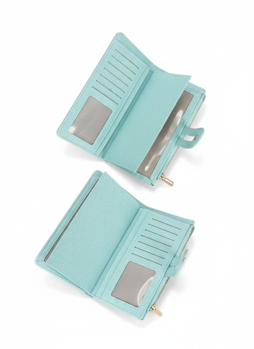  
Cartera grande mujer color aqua con zipper y botón dorado, acabado mate – DALALI