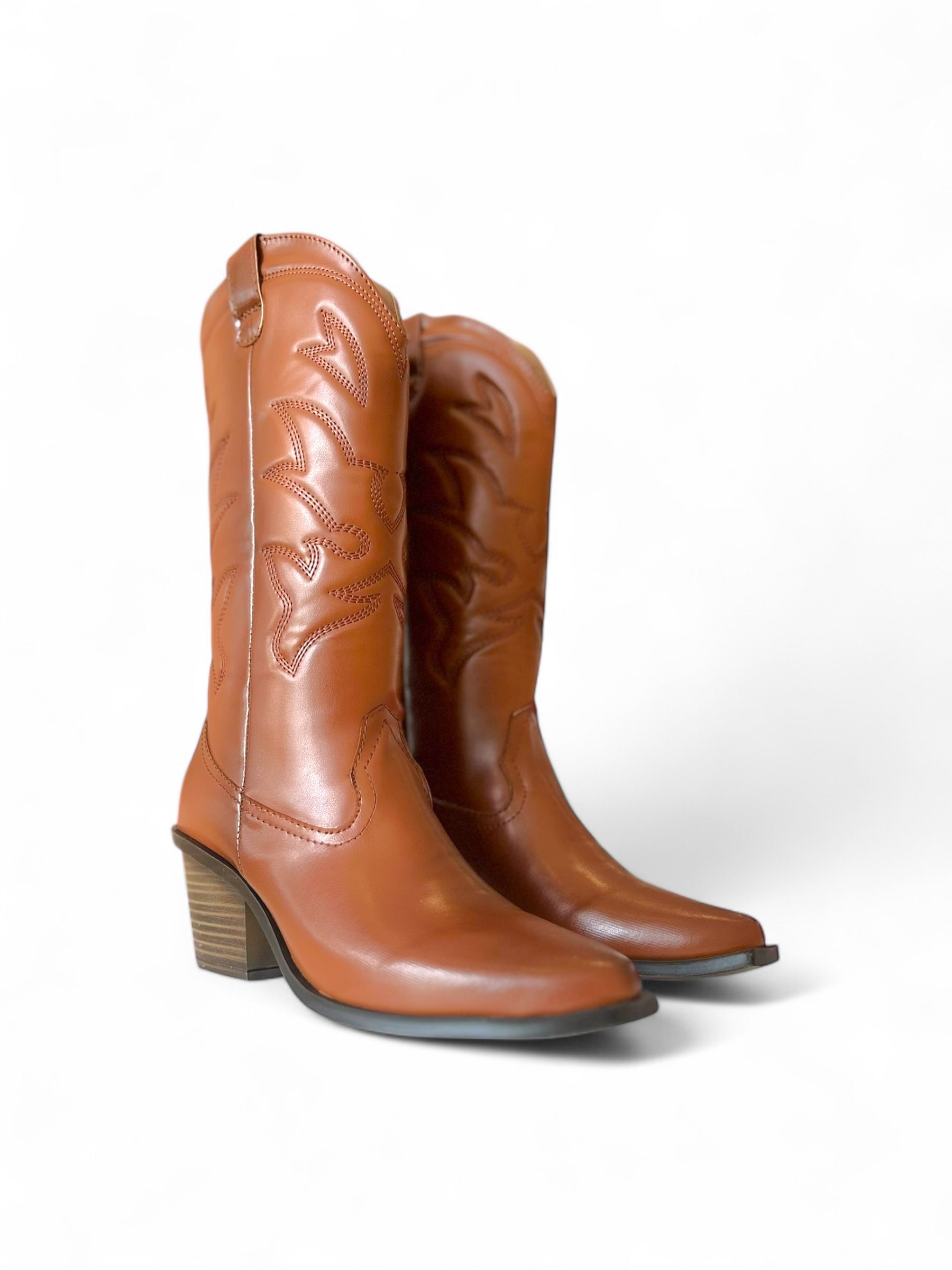 GUANAJUATO – Bota vaquera bordada de caña media con tacón cuadrado 6 cm