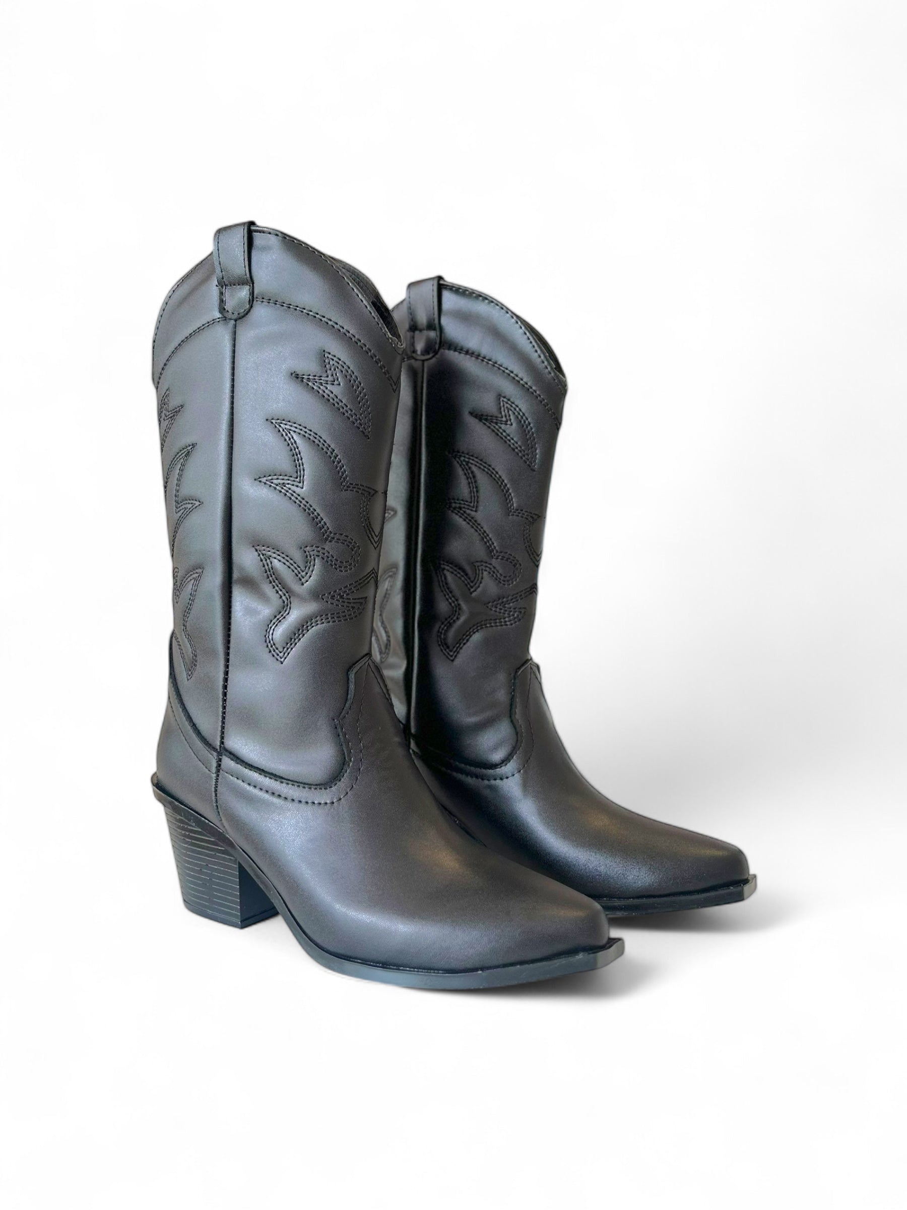 GUANAJUATO – Bota vaquera bordada de caña media con tacón cuadrado 6 cm