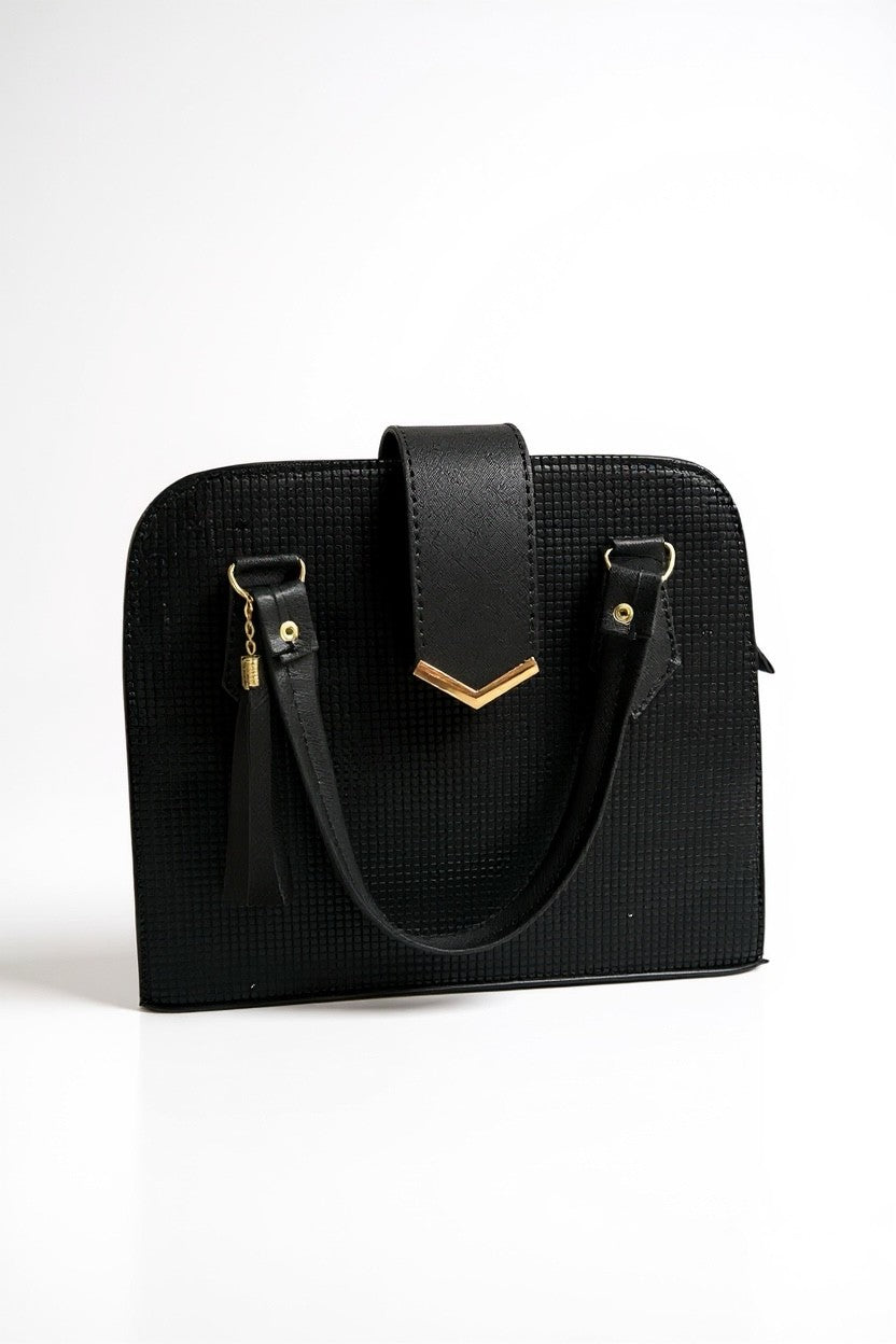 ÓPALO –Bolso mediano  estructurado con textura fina y detalle metálico dorado