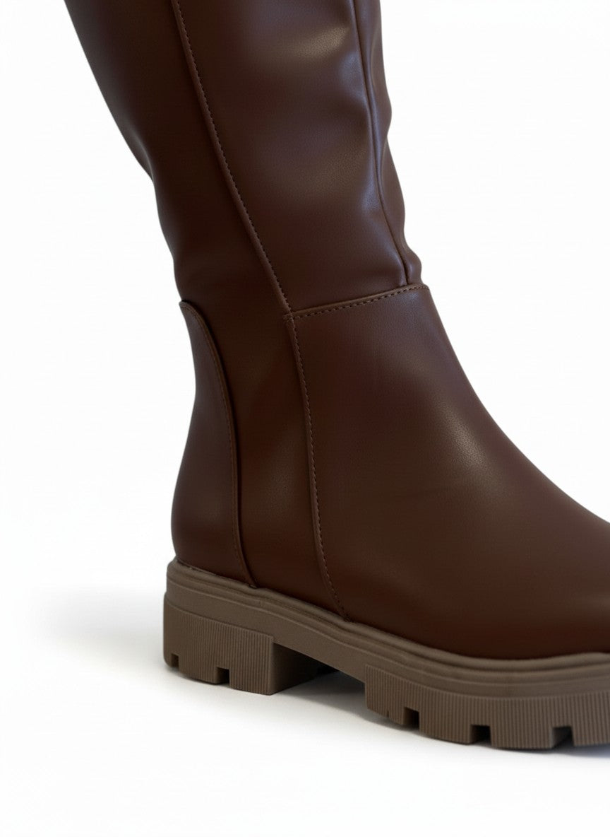 Bota de piso alta negra suela chunky caña larga  – ARCE