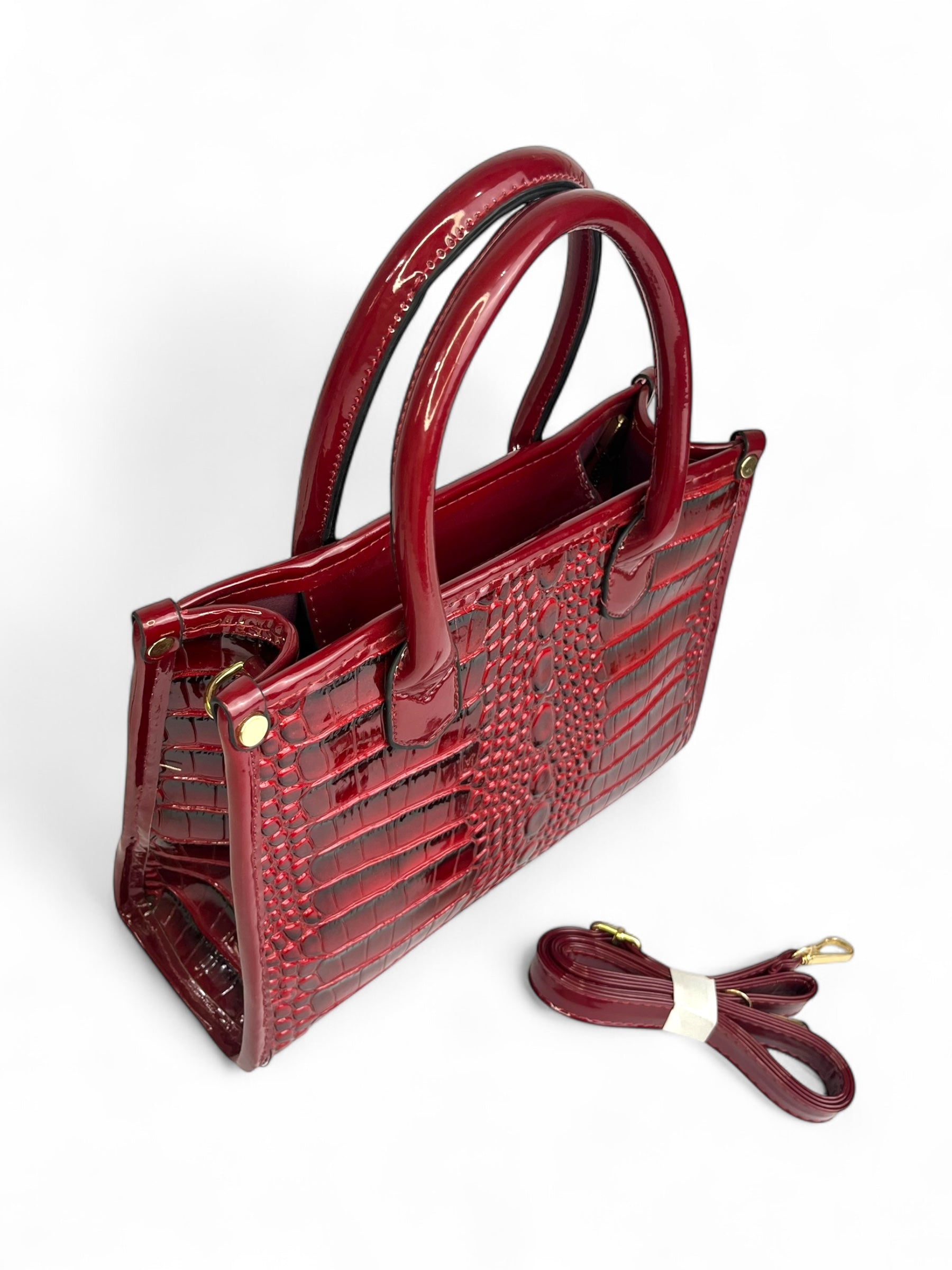 Bolsa roja de charol con textura cocodrilo, tamaño mediano, con asas cortas y correa desmontable