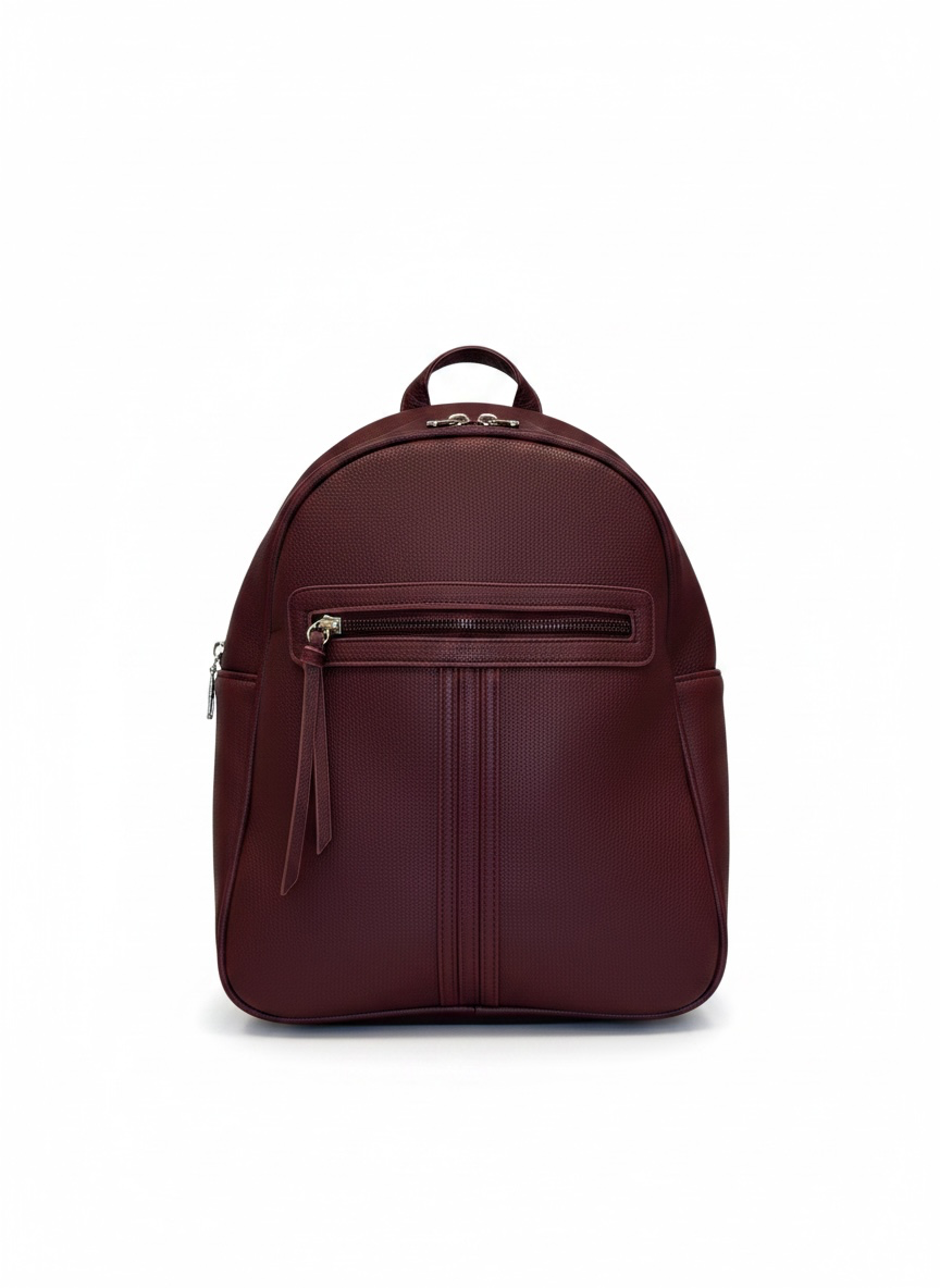 Mochila mediana de cuero sintetico pebbled vino con bolsillo frontal y herrajes dorados, marca DALALI