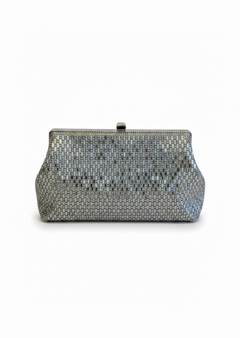 Clutch frame bag plateado con pedreria mosaico azul y plateado, cierre clip y cadena desmontable, DALALI