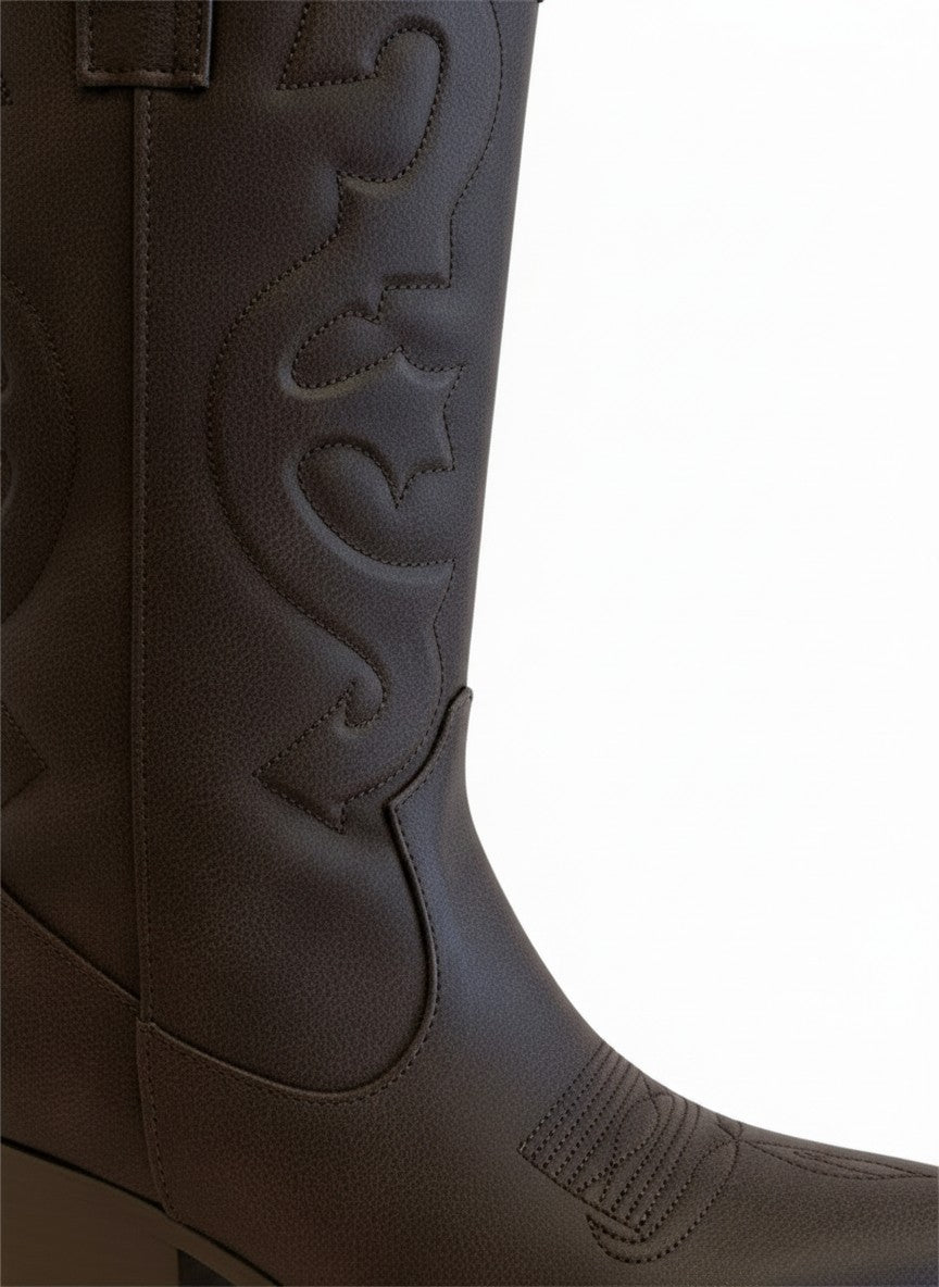 Bota vaquera de caña corta con bordado tonal – ESPUELA