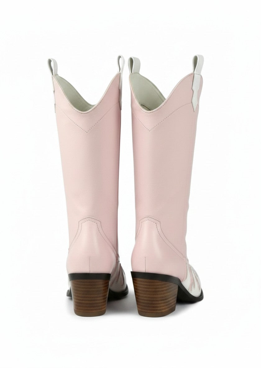 Bota vaquera rosa pastel bicolor con blanco, caña alta y tacón bloque 6.5 cm, marca DALALI, tallas 23 a 26