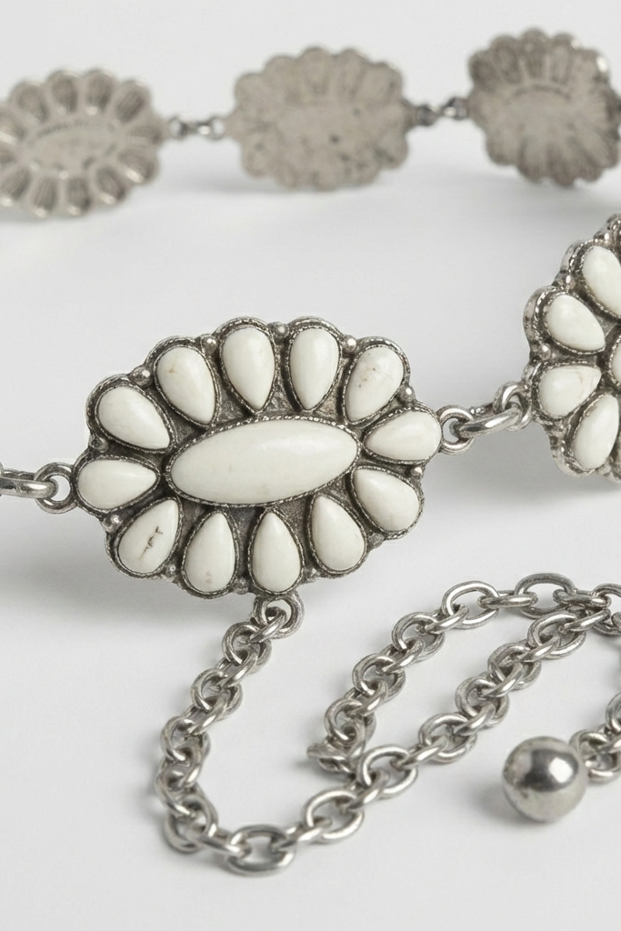 DESERT BLOOM – Cinturón western floral plata