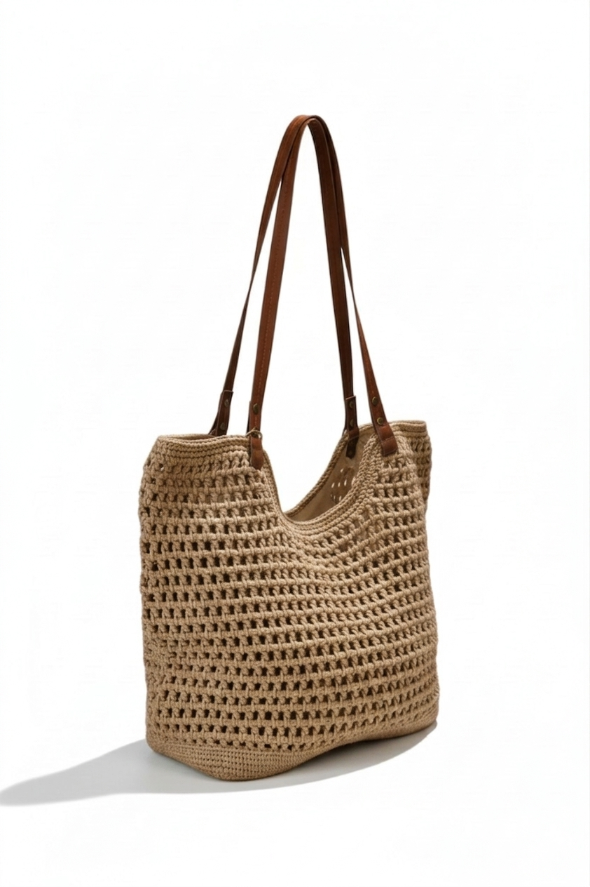 Bolsa de hombro tote crochet calada cafe con correas de cuero café y herrajes dorados – DALALI