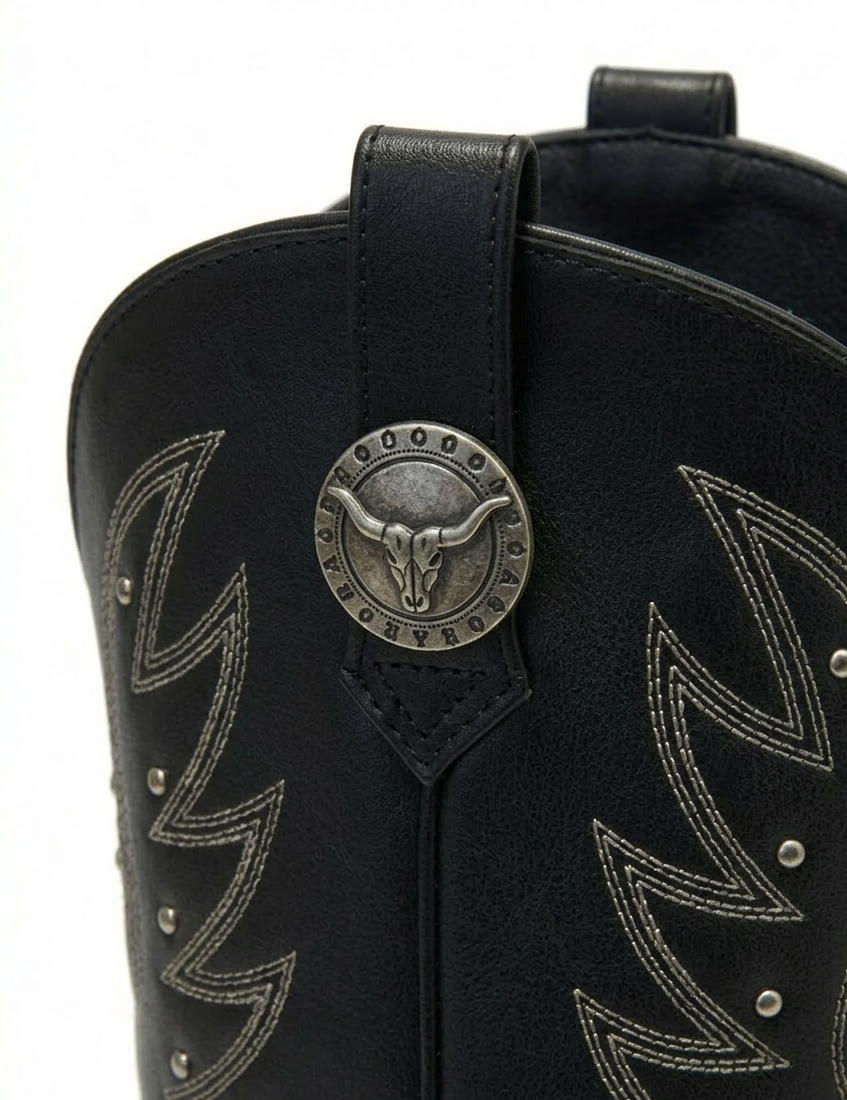 Bota vaquera negra caña alta con bordado western, tachuelas y tacón bloque 7 cm, marca DALALI, tallas 23 a 26