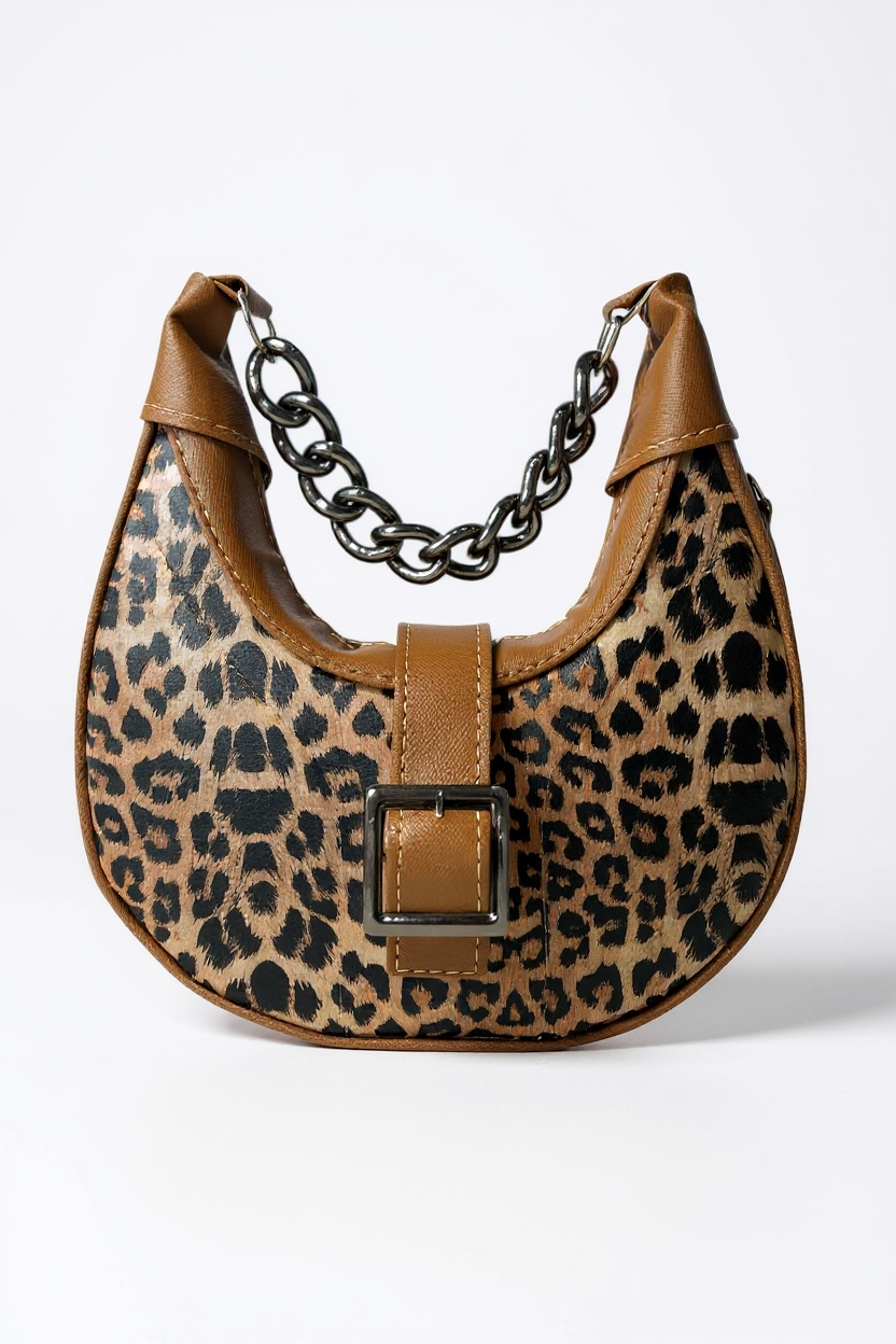 ZAFIRA— Bolsa estilo hobo con estampado animal y cadena