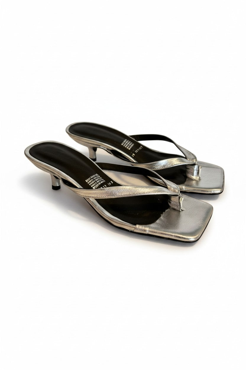 NIZA - Zapatilla thong abierta y desatalonada de tacón bajo