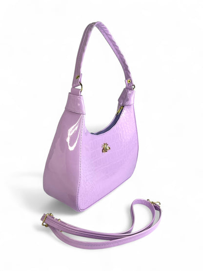 Bolso baguette con efecto charol