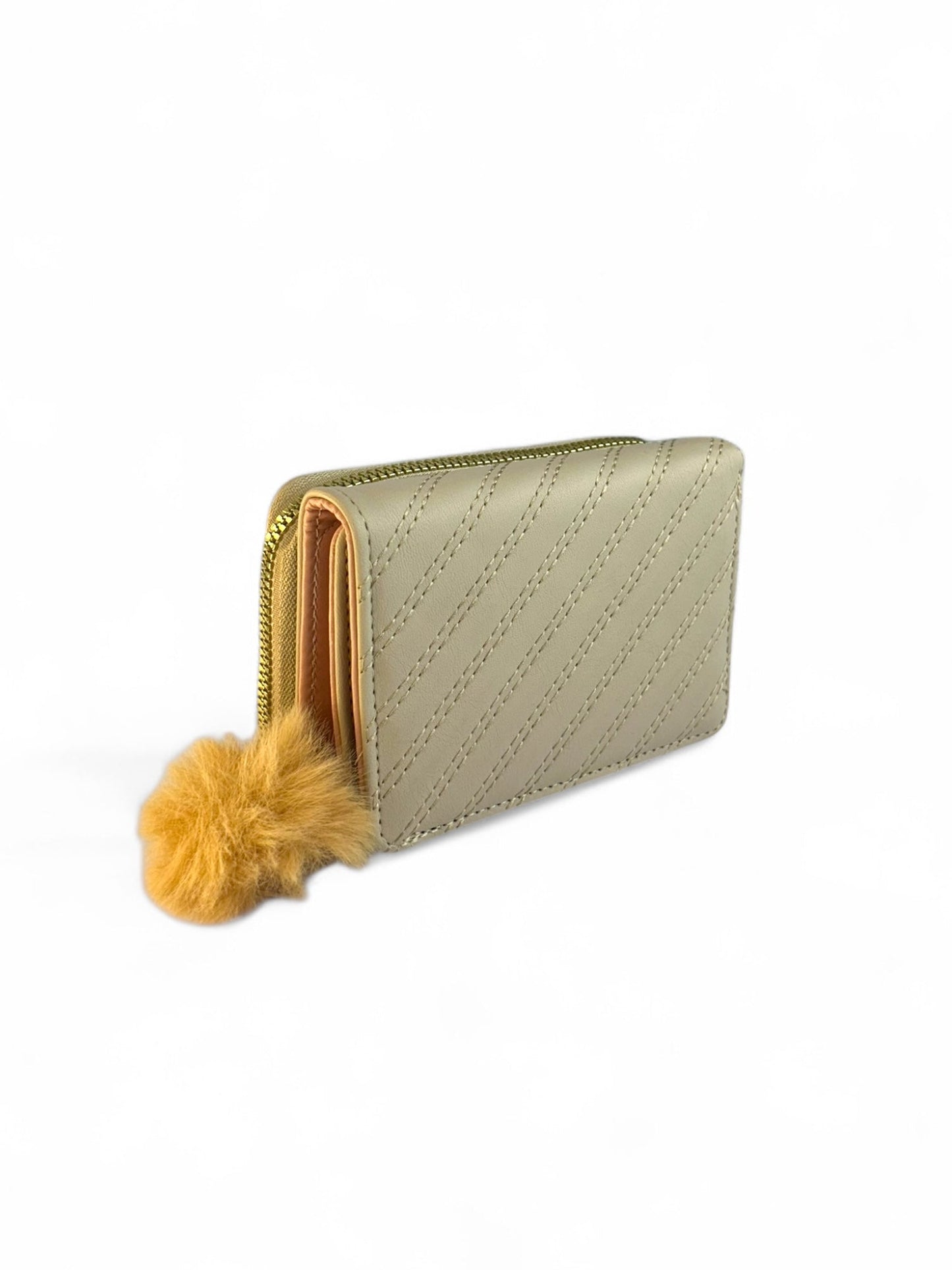 Cartera compacta elegante con diseño de costuras y pompón
