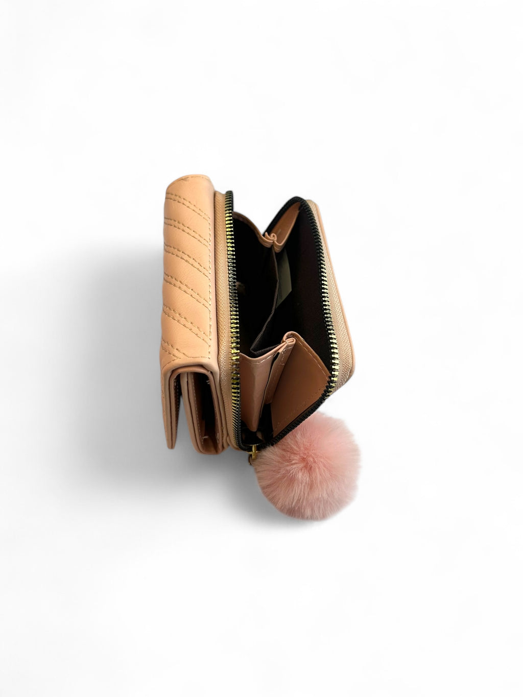 Cartera compacta elegante con diseño de costuras y pompón