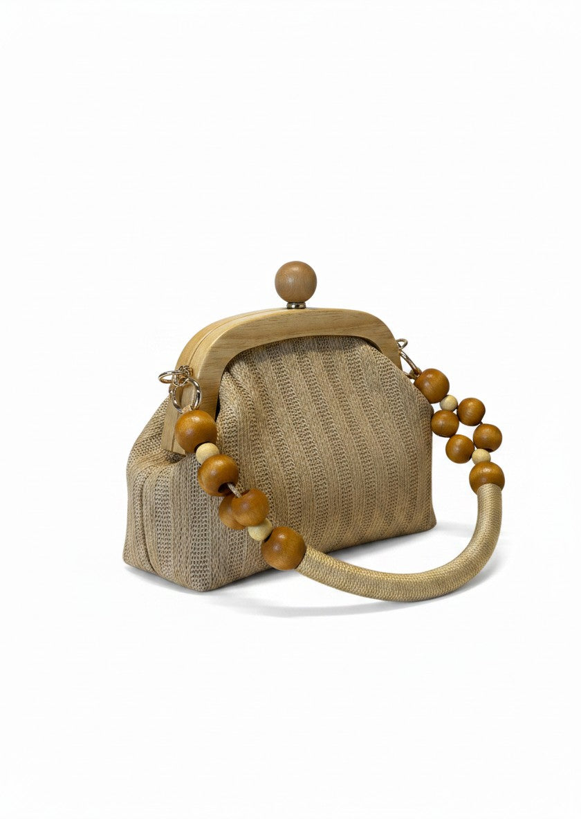 Bolsa mini con marco de madera y asa de cuentas artesanal - OAXACA