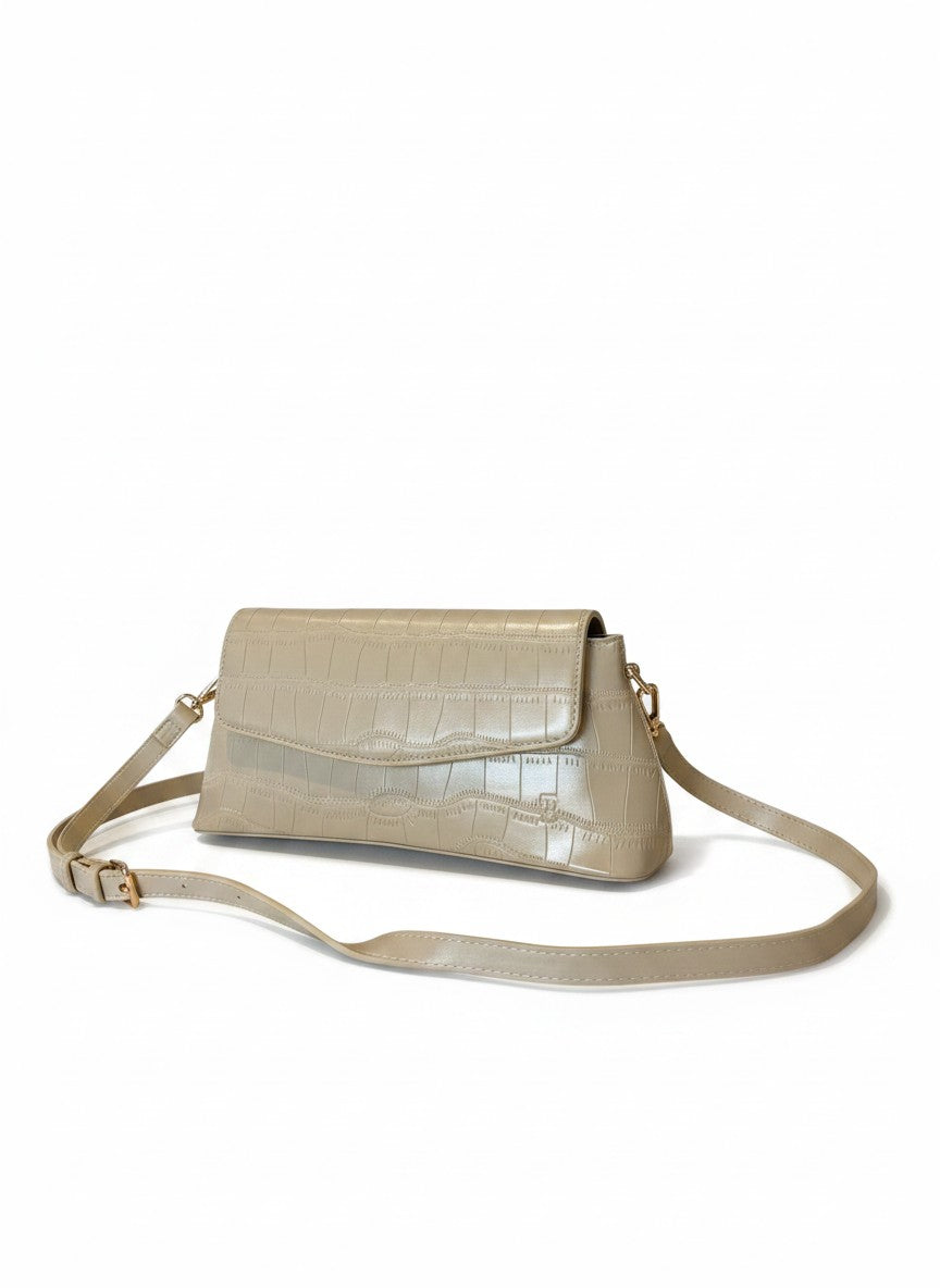 Bolsa tipo croc con solapa y doble correa desmontable - SAVANNA