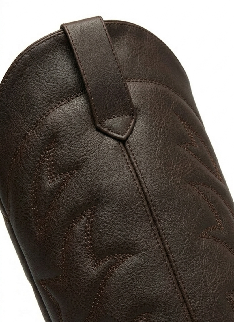 Bota vaquera chocolate caña alta con tacón bloque 7 cm y cierre lateral, marca DALALI, tallas 23 a 26