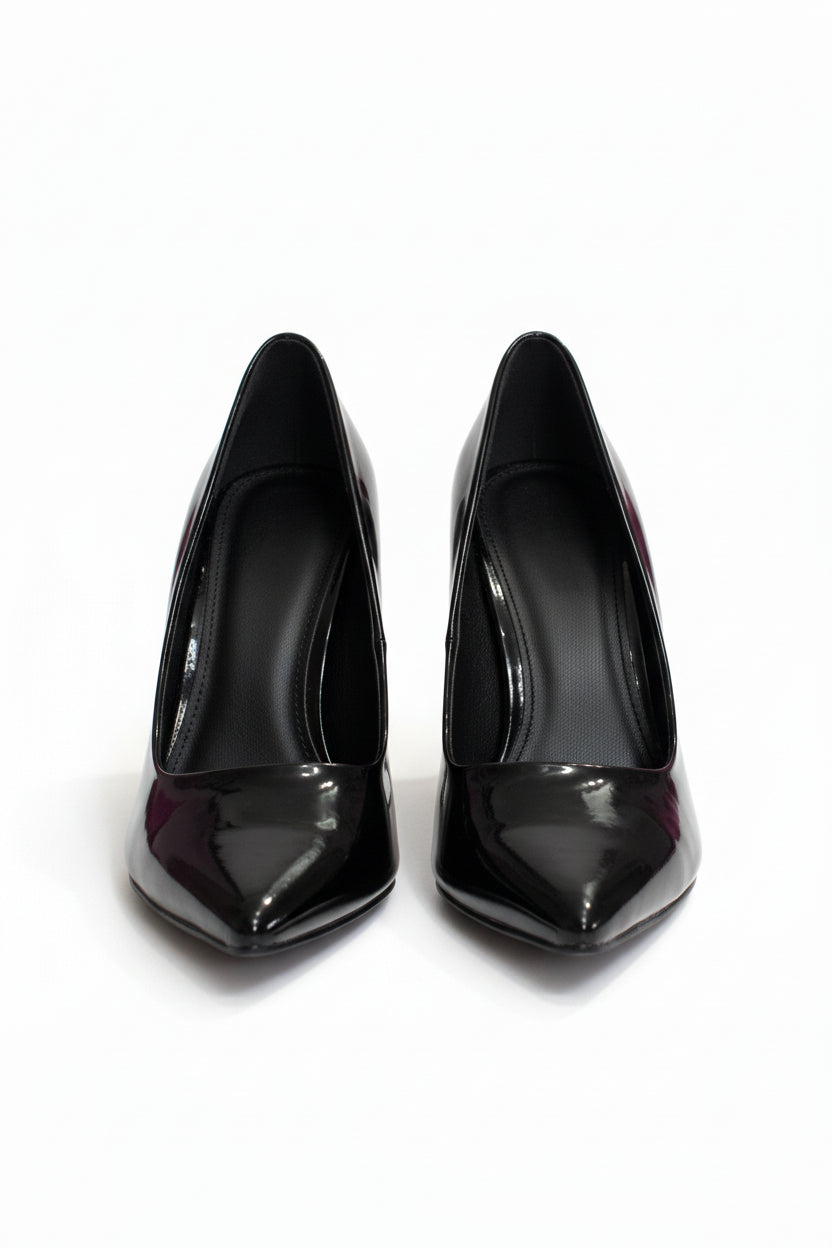 Zapatilla pump charol rojo punta fina con tacón aguja de 8 cm, marca DALALI, tallas 23 a 26