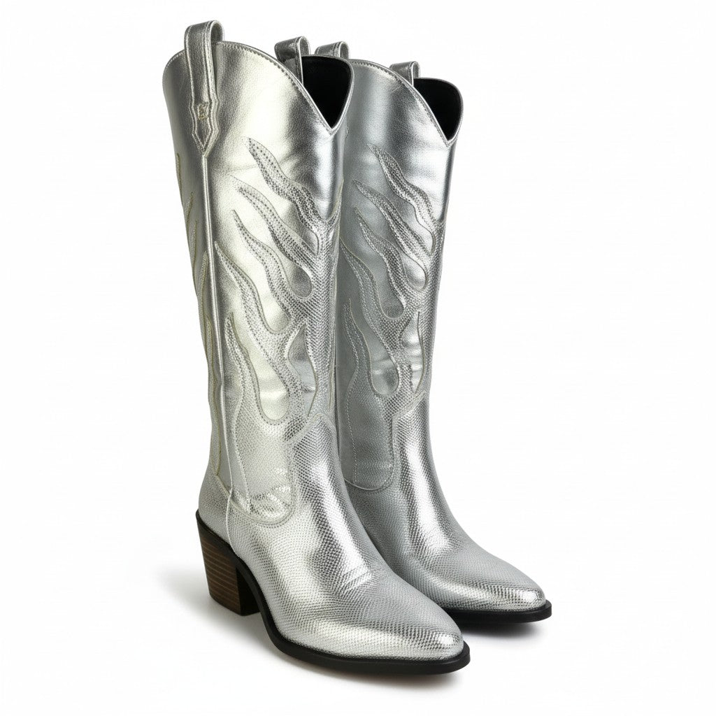 GALAXIA – Bota vaquera metálica con diseño de llamas