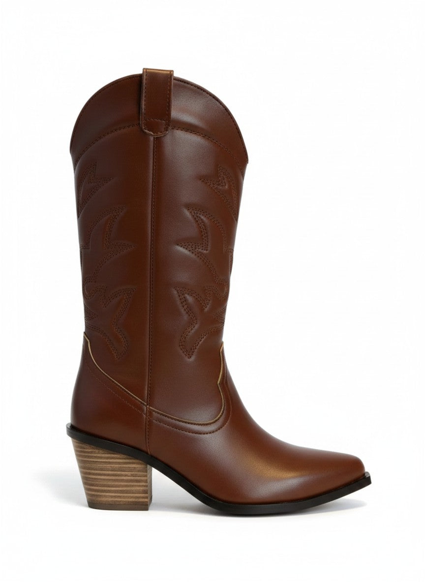 Bota vaquera negra caña media con bordado tonal y tacón bloque 6 cm, marca DALALI, tallas 23 a 26