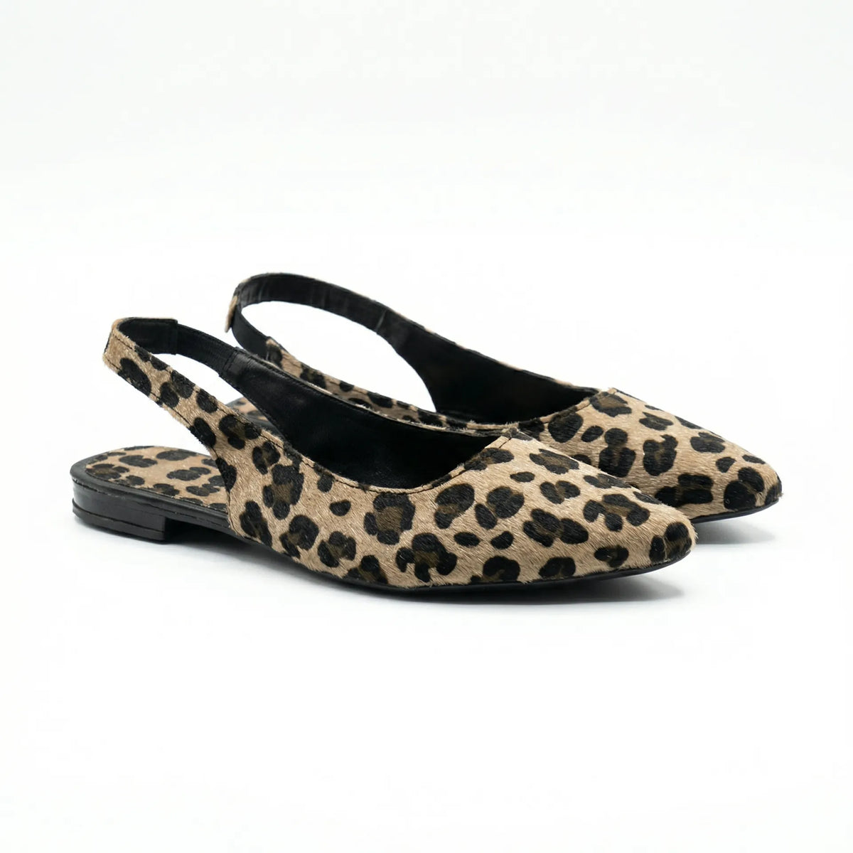 Flat slingback leopardo aterciopelado punta fina color único, tacón bajo 1 cm, marca DALALI, tallas 23 a 26