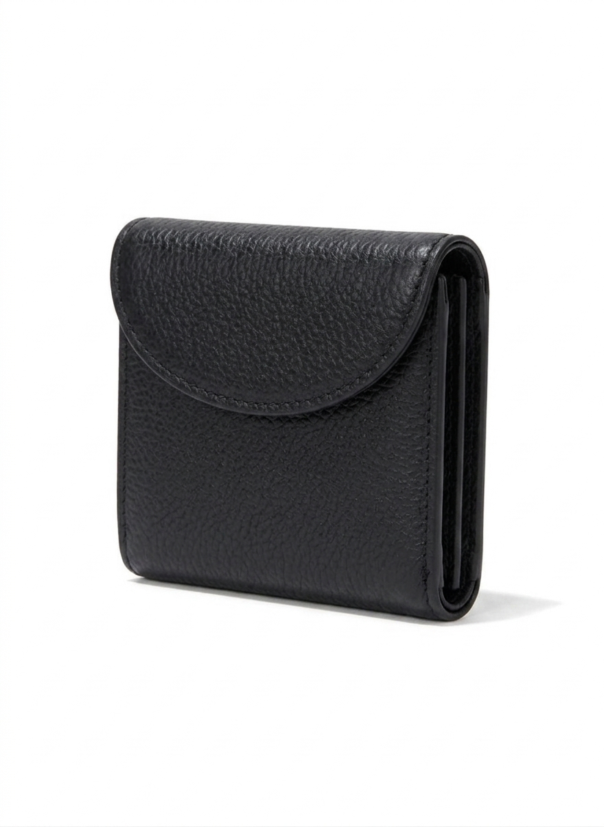 Cartera compacta mujer color aqua con solapa redondeada y textura pebble, herrajes plata – DALALI